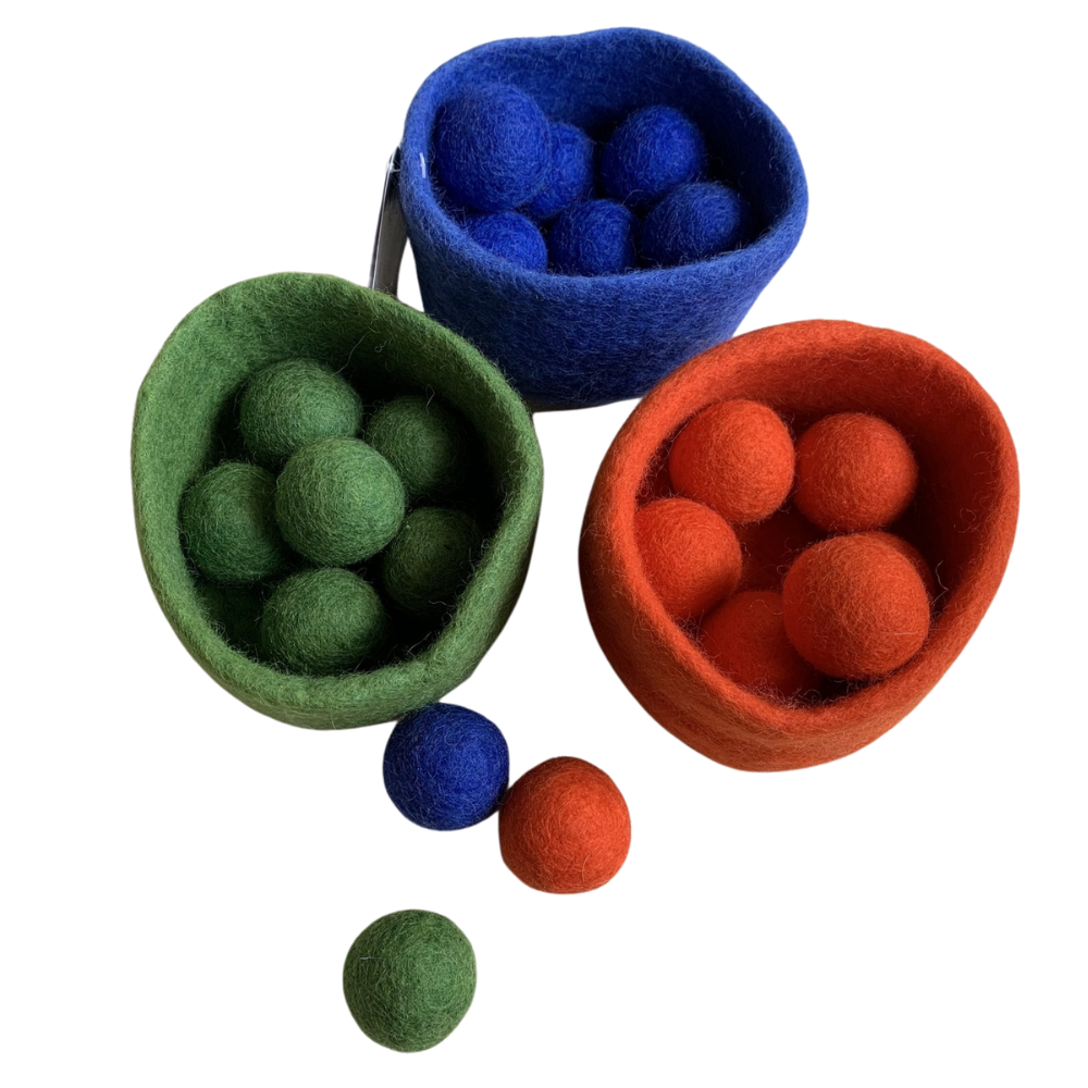 Felt Bowl & Ball Sort Activity