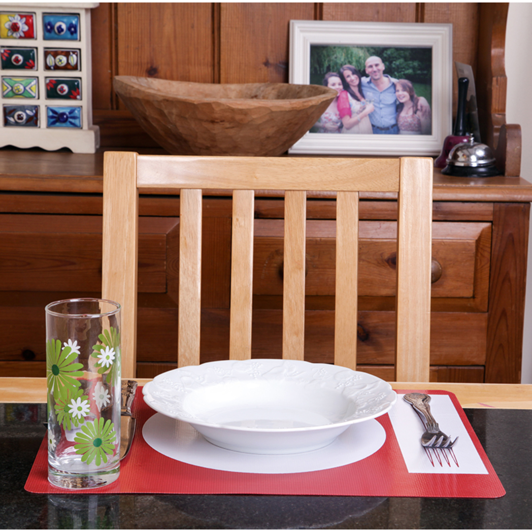 Platzmat™ - A non-slip table-setting place mat for people with Dementia